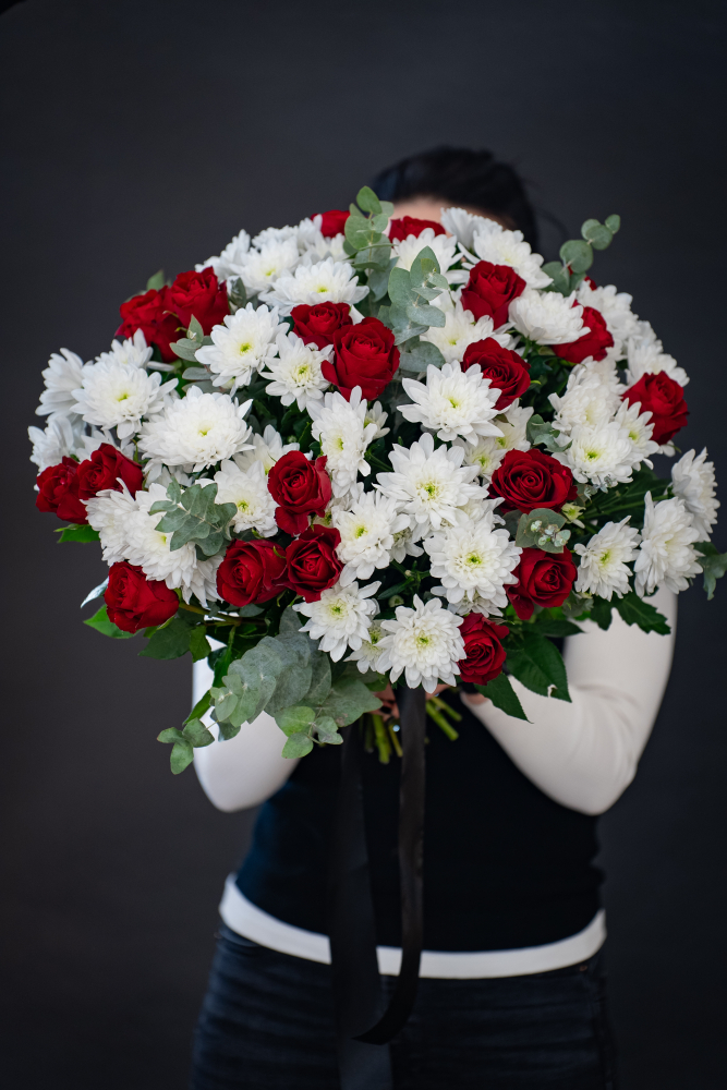 Funeral floristry WHITE MADAM RED